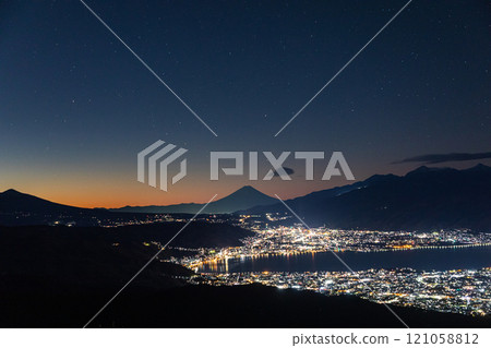 【長野縣鹽尻市高波地高原】可以看到富士山和諏訪湖的高波地高原 121058812