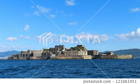 Full view of the warship island 121061951