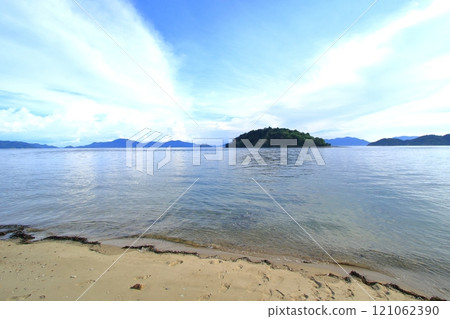 Gentle Seto Inland Sea 121062390