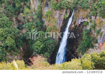 Nishishiiya Falls, Kusu District (Kusu Town) 121065518