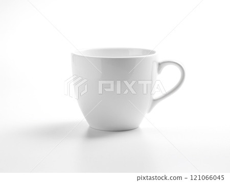 空的白色杯子 121066045