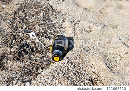 Marine trash 531 121068510