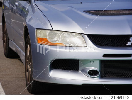 Car image: Mitsubishi Lancer Evolution Wagon front mask 121069190