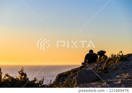 sunset, silhouette, beach 121069476