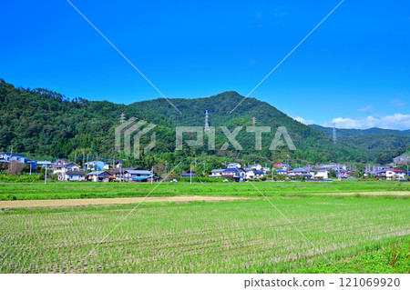 水上町奧利根湯村公路的鄉村初秋景色 121069920