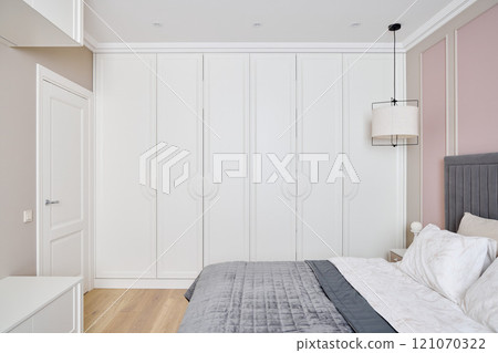 Experience a Modern Minimalist Bedroom characterized by its Elegant and Contemporary Design Experience a Modern Minimalist Bedroom characterized by its Elegant and Contemporary Design 121070322