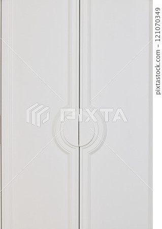 An Elegant White Door featuring a Stunning Circular Design that Enhances Any Space 121070349