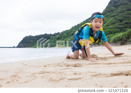 喜歡游泳的孩子 喜歡游泳的孩子 121071328