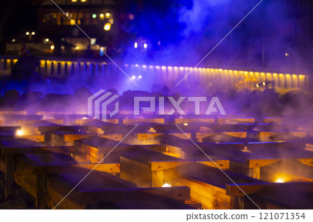 群馬縣草津町草津溫泉湯畑風景 121071354