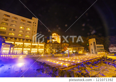 群馬縣草津町草津溫泉湯畑風景 121071392