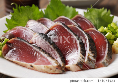 Seared bonito Seared bonito 121071583