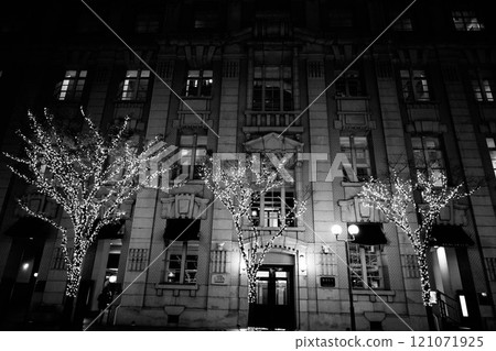 拍攝於 12 月的神戶元町舊定居點,當時神戶市燈火輝煌。 拍攝於 12 月的神戶元町舊定居點,當時神戶市燈火輝煌。 121071925
