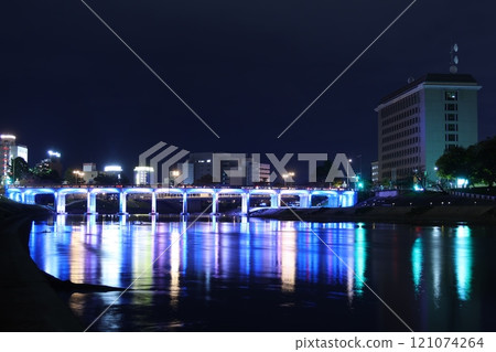 Tonobashi Bridge at night (Okazaki City, Aichi Prefecture) Tonobashi Bridge at night (Okazaki City, Aichi Prefecture) 121074264