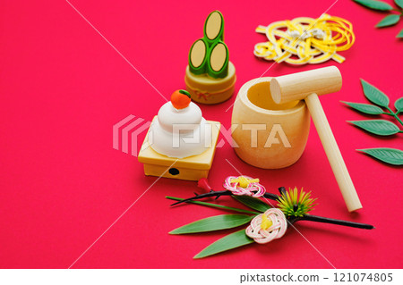 Japanese New Year's images | Kagami mochi, kadomatsu, mizuhiki, mochi pounding 121074805