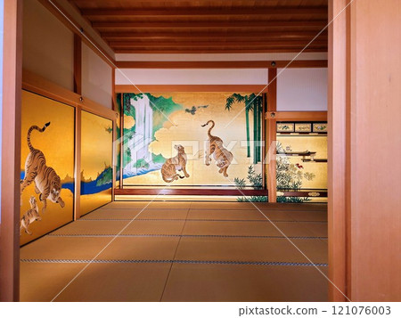 Nagoya Castle Honmaru Palace Entrance Hall 121076003