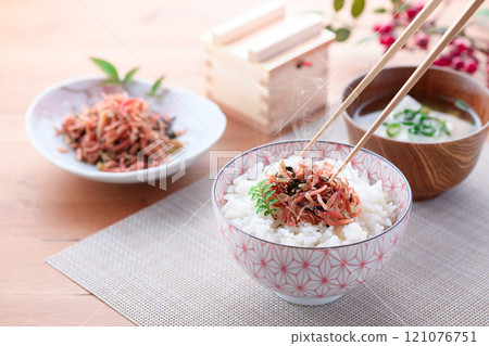 Chirimenjako 配李子米飯 121076751