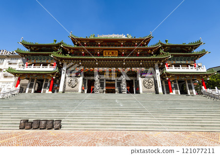 Building view of the Sunfong (Sanfeng) Temple in Kaohsiung, Taiwan, enshrined to the Neza (also known as Marshal of the Central Altar). 121077211