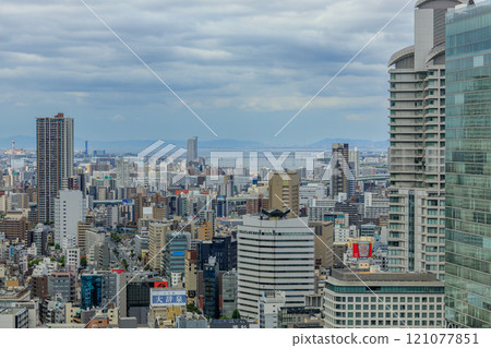 大阪站前3棟33樓西南偏西景觀淀川河口、神戶天空之橋、明石海峽大橋2024年8月16日 121077851