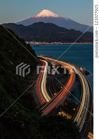 【靜岡縣_靜岡市_薩塚山口】日本大動脈與富士山長秒攝影秋 【靜岡縣_靜岡市_薩塚山口】日本大動脈與富士山長秒攝影秋 121077925