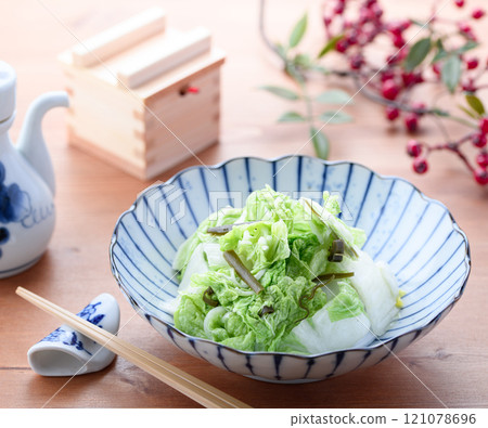 Home cooking: Easy to make with just salt and kelp! Lightly pickled Chinese cabbage (pickled Chinese cabbage) 121078696
