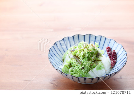 Home cooking: Easy to make with just salt and kelp! Lightly pickled Chinese cabbage (pickled Chinese cabbage) 121078711