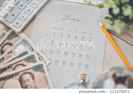 Calendar and Money 121078851