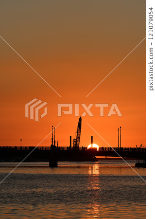 Nusamai Bridge and the sunset 121079054