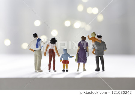 A miniature of a three-generation family in the midst of illuminations A miniature of a three-generation family in the midst of illuminations 121080242