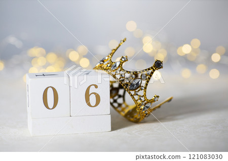 Happy Epiphany day, three kings day. Calendar with king crown on white background 121083030