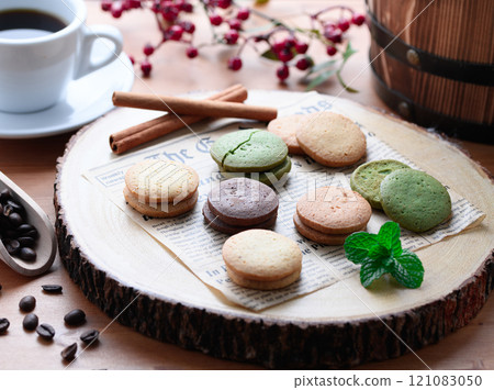 different kinds of cookies 121083050