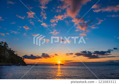 （神奈川縣）萬祖半島三石海灘日出 121083311