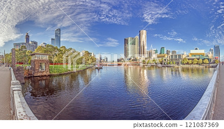 Yarra River and Melbourne skyline, blending architecture and nature in harmony Yarra River and Melbourne skyline, blending architecture and nature in harmony 121087369