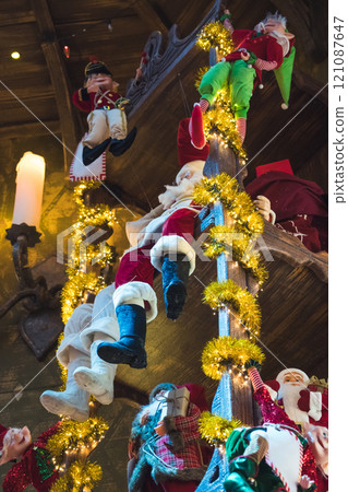 New Year decorations. garlands, Santa Claus 121087647