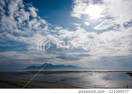 Beautiful sea 121090577