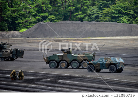 Chubu, Ground Self-Defense Force, Fuji School Commemorative Event, Soldiers deployed in Type 96 wheeled armored vehicles and disguised snipers, Oyama Town, Shizuoka Prefecture 121090739