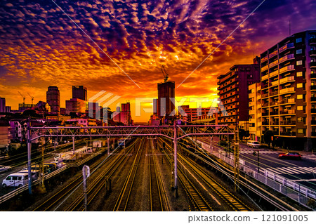 Urban railway lines dyed in the sunset Urban railway lines dyed in the sunset 121091005