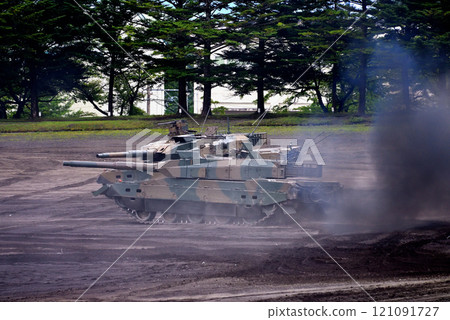 中部/日本陸上自衛隊/富士學校紀念活動/以敏捷的動作壓倒侵略者的10式坦克/靜岡縣小山町(1) 中部/日本陸上自衛隊/富士學校紀念活動/以敏捷的動作壓倒侵略者的10式坦克/靜岡縣小山町(1) 121091727