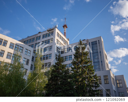 [Ukraine] Exterior of a Soviet-era structure in the eastern city of Kharkiv 121092069