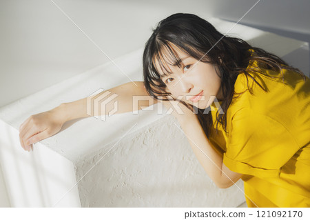 年輕女子的美麗肖像 年輕女子的美麗肖像 121092170