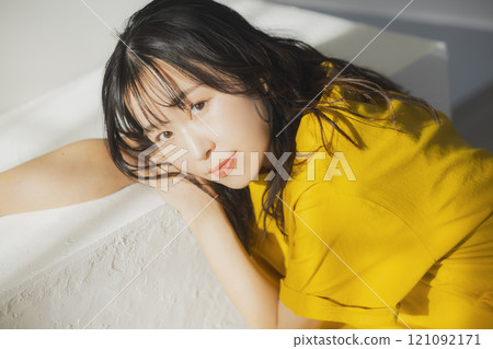 年輕女子的美麗肖像 年輕女子的美麗肖像 121092171