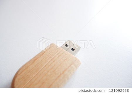 Wooden flash disk. It has vintage and aesthetic shapes and colors. 121092928