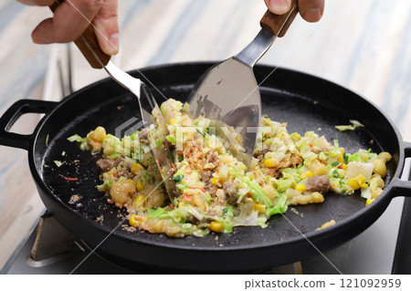 在家做文字燒(將材料切碎) 在家做文字燒(將材料切碎) 121092959