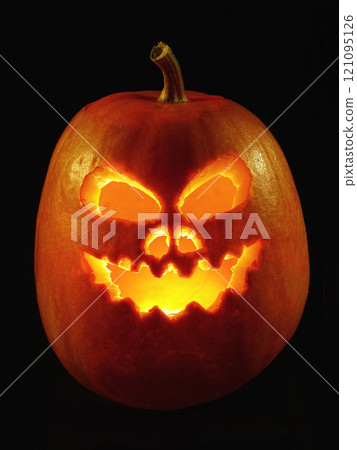 Jack-o-lantern pumpkin 121095126