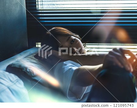 在工作室拍攝的肖像集 121095743
