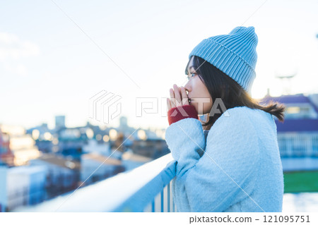 在工作室拍攝的肖像集 121095751