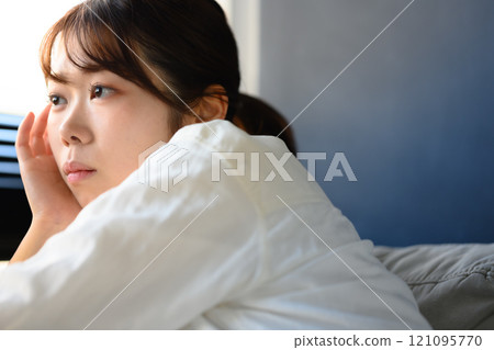 A collection of studio portraits 121095770