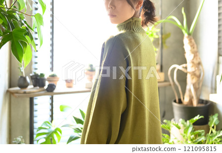 在工作室拍攝的肖像集 121095815