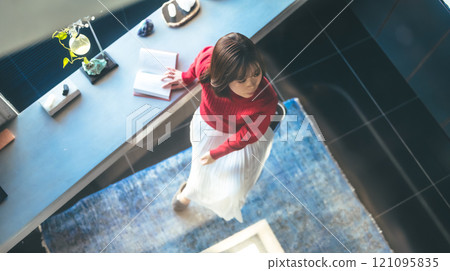 A collection of studio portraits 121095835