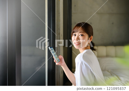 A collection of studio portraits 121095837