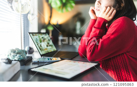 A collection of studio portraits A collection of studio portraits 121095863